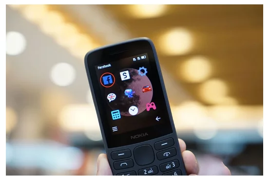 Điện thoại Nokia 215 4G 5