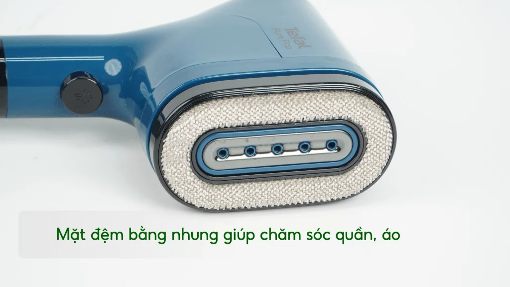 Bàn Ủi Hơi Nước Cầm Tay Tefal DT2020E1 70Ml Xanh Dương Mặt đệm bằng nhung giúp chăm sóc quần, áo