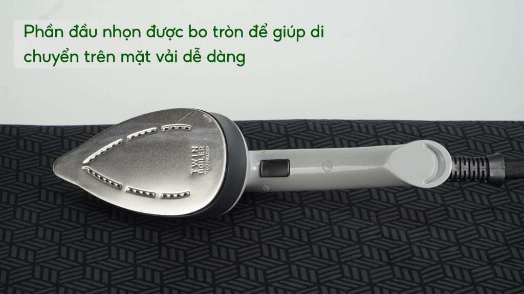 Bàn Ủi Hơi Nước Đứng Tefal Ixeo Plus QT1510E0 1L Phần đầu nhọn được bo tròn để giúp di chuyển trên mặt vải dễ dàng