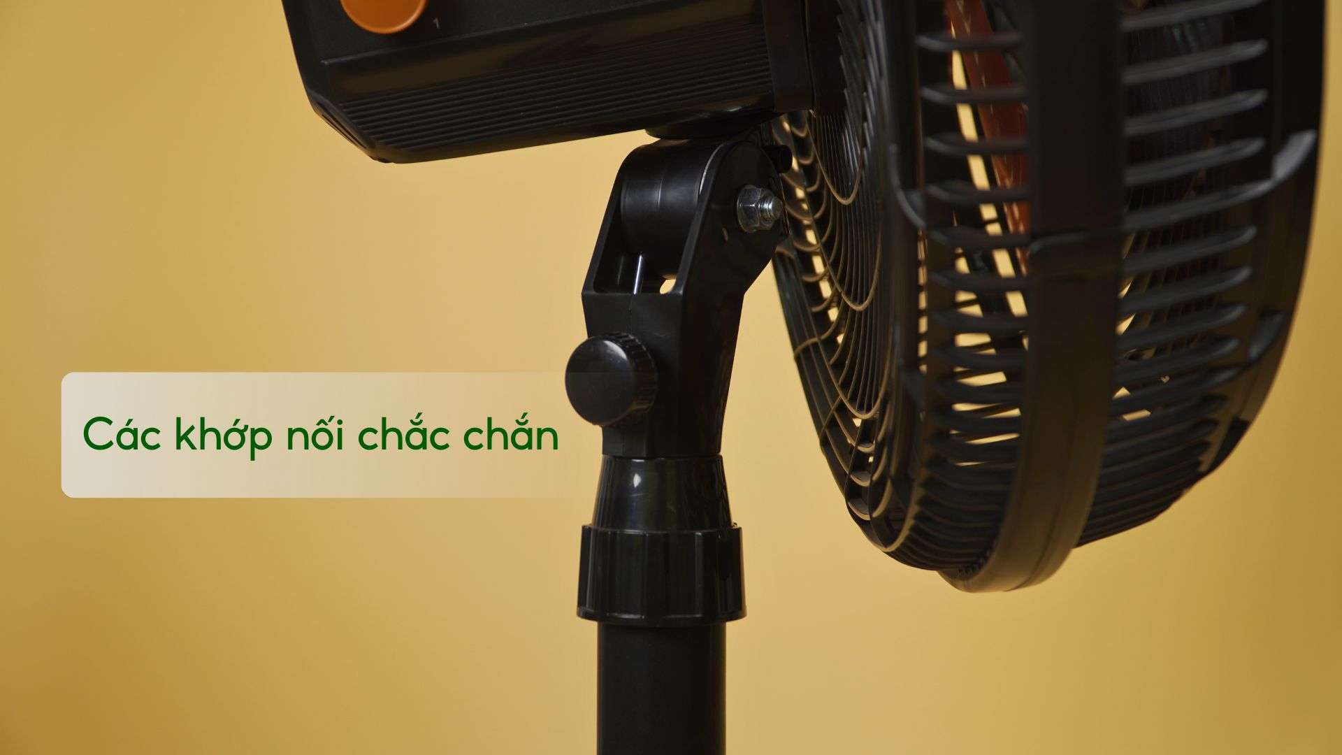 Quạt Đứng Asiavina VY629890 Các khớp nối chắc chắn