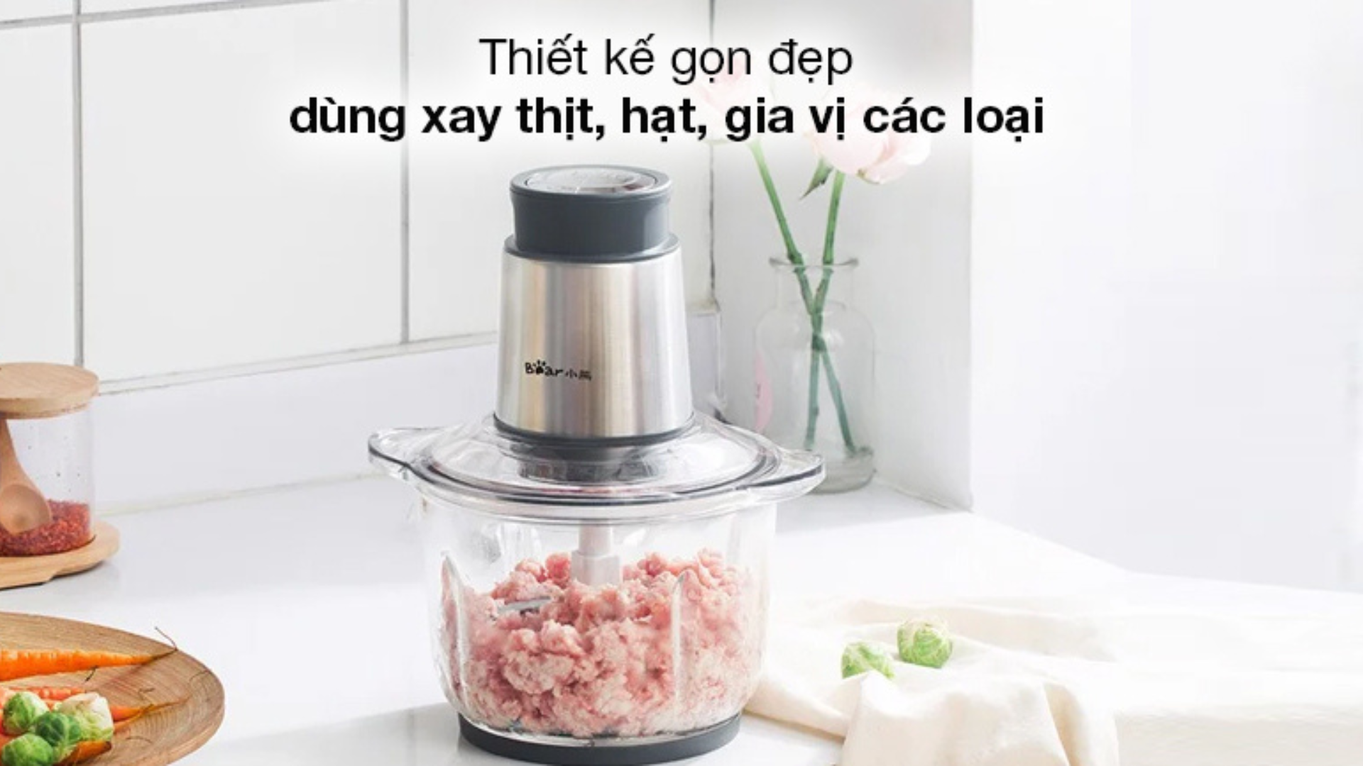 Máy xay thực phẩm Bear QSJ-B03Y7 được thiết kế nhỏ gọn và đẹp mắt