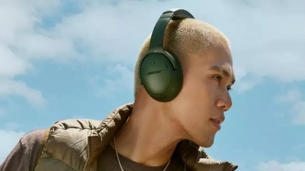 Tai nghe chụp tai Bose QuietComfort Ultra Headphones đắm chìm âm nhạc