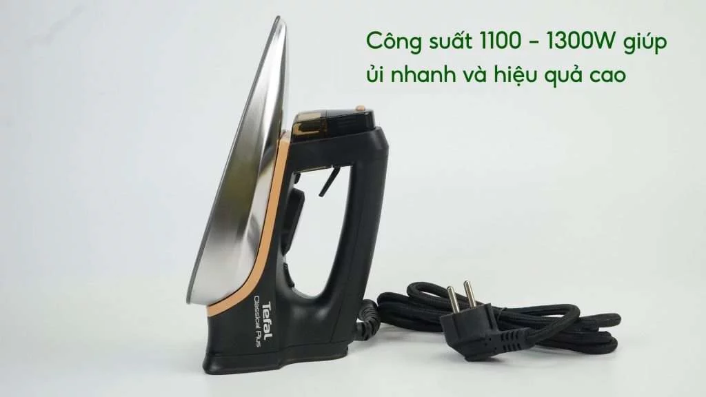 Bàn Ủi Khô Tích Hợp Bình Xịt Nước Tefal FS3120L0 Công suất 1100 – 1300W giúp ủi nhanh và hiệu quả cao