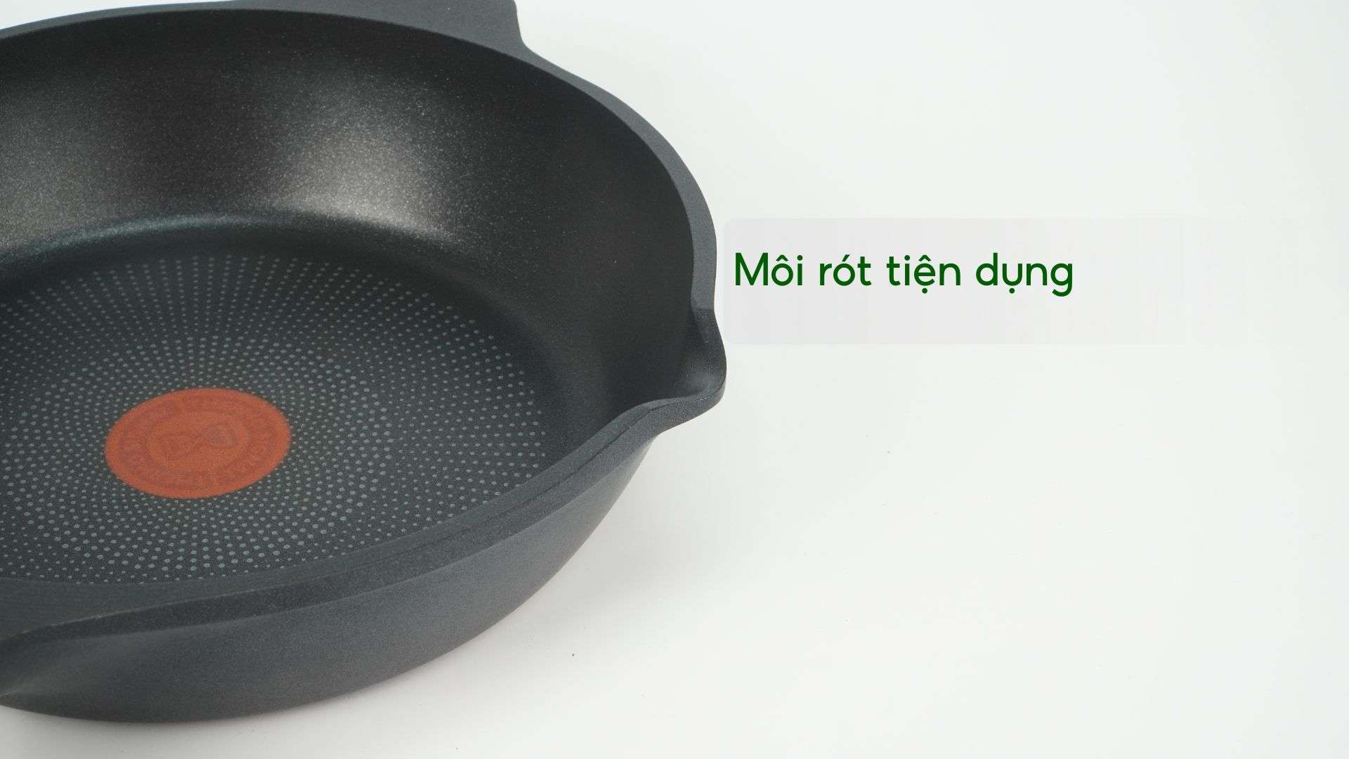 Chảo Đúc Cao Cấp Nướng, Chiên Tefal Robusto Có Miệng Rót 26Cm E2494044 Môi rót tiện dụng