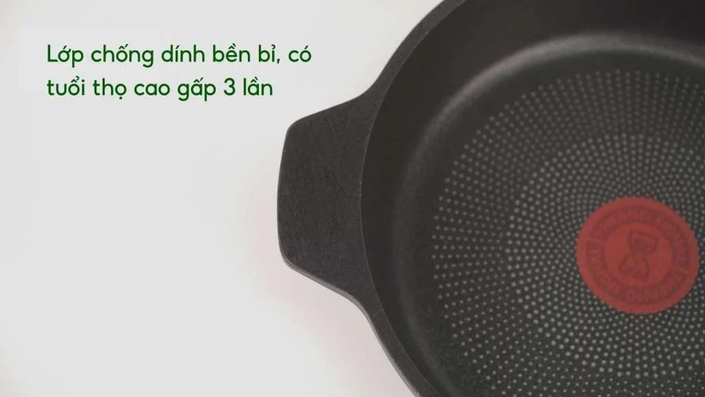 Chảo Đúc Cao Cấp Tefal Robusto Có Miệng Rót 20Cm E2490244 Lớp chống dính bền bỉ, có tuổi thọ cao gấp 3 lần