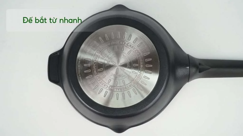 Chảo Đúc Cao Cấp Tefal Robusto Có Miệng Rót 22Cm E2490344 Đế bắt từ nhanh