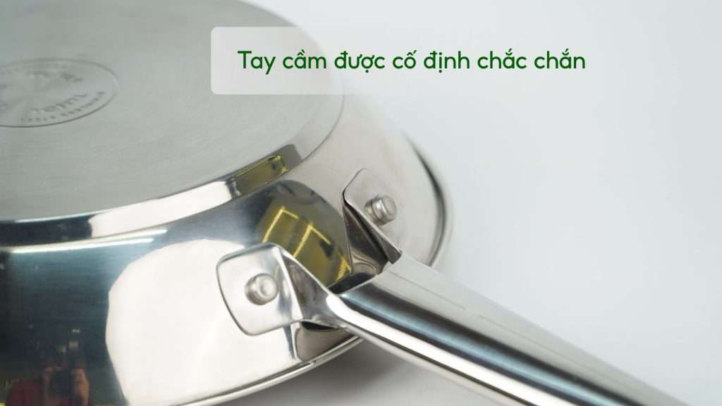Chảo Inox Cao Cấp Professional Tefal B9210455 24Cm B9210455 Tay cầm được cố định chắc chắn