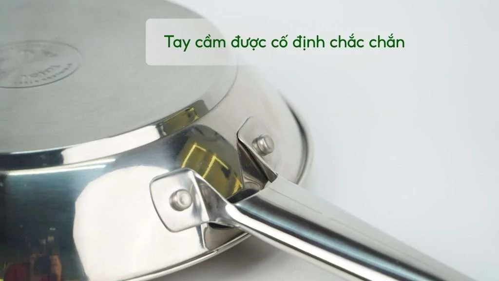 Chảo Inox Cao Cấp Professional Tefal B9210455 24Cm B9210455 Tay cầm được cố định chắc chắn