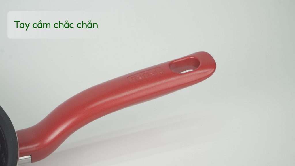 Chảo chiên Tefal So Chef 28cm G1350696 Tay cầm chắc chắn