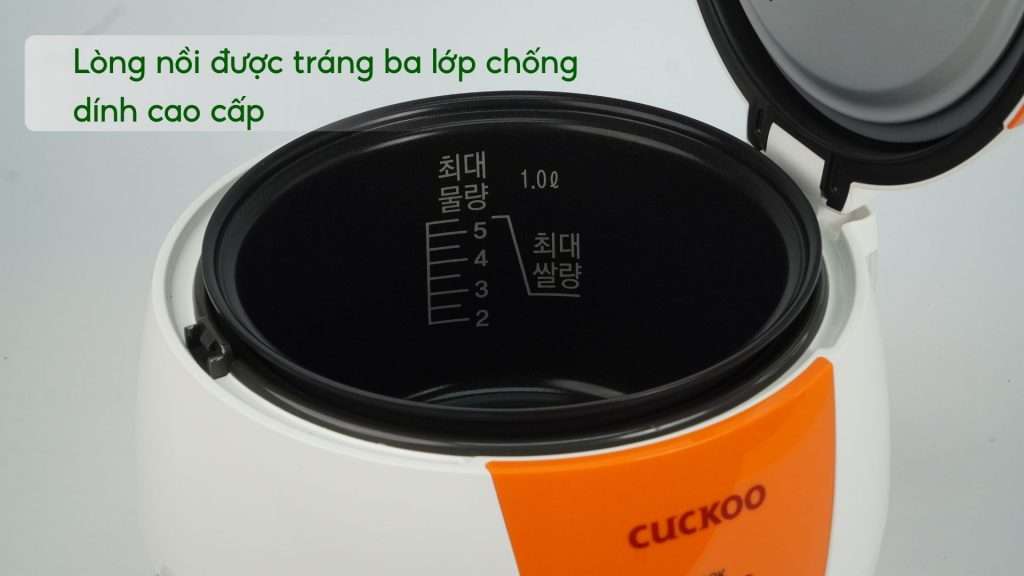 Nồi Cơm Điện Áp Suất CUCKOO CR0661 Lòng nồi được tráng ba lớp chống dính cao cấp