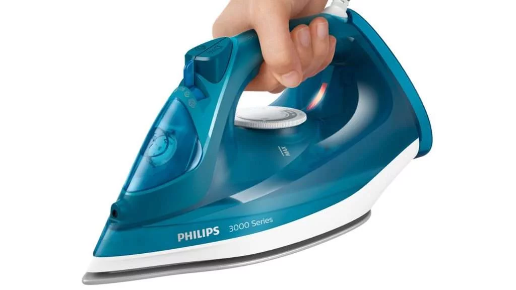 Bàn ủi hơi nước Philips (GC1756) - Thiết kế nhỏ gọn