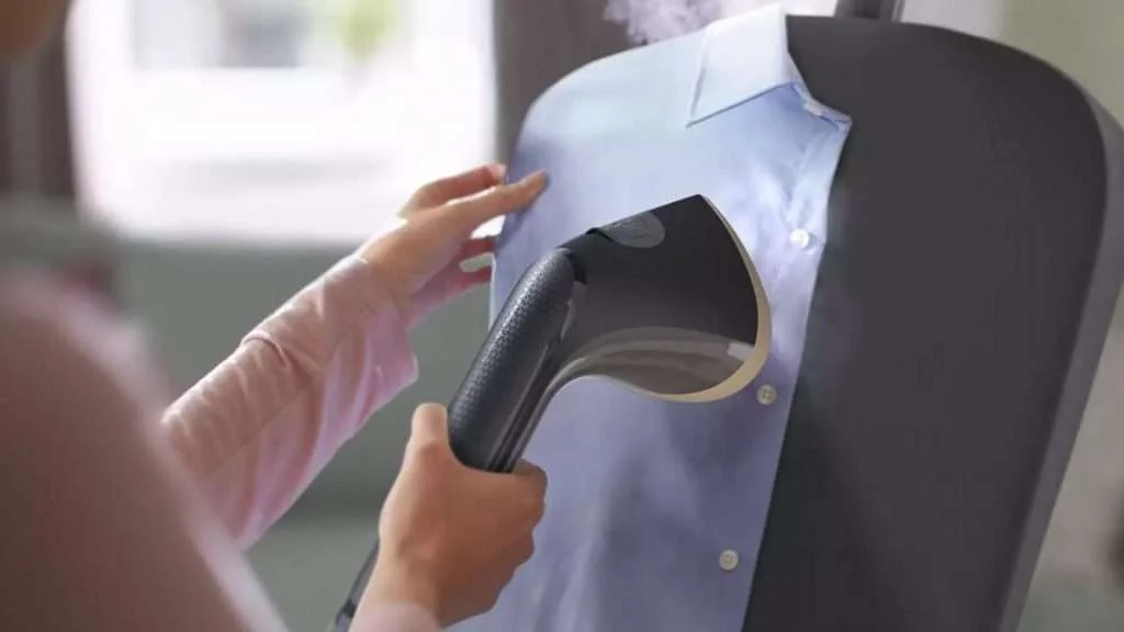 Bàn ủi hơi nước đứng Philips STE3170_80 - Hình ảnh thực tế