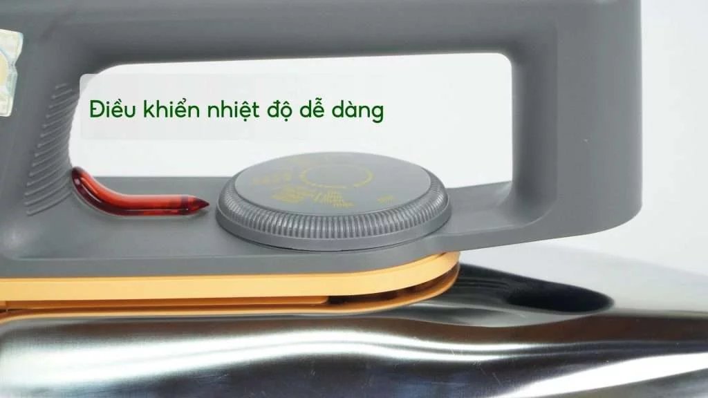 Bàn ủi khô Philips HD1172_01_Đen và kim loại Điều khiển nhiệt độ dễ dàng