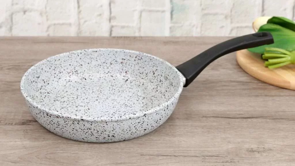 Chảo cao cấp vân đá trắng Supor Rock Marble - Hình ảnh thực tế