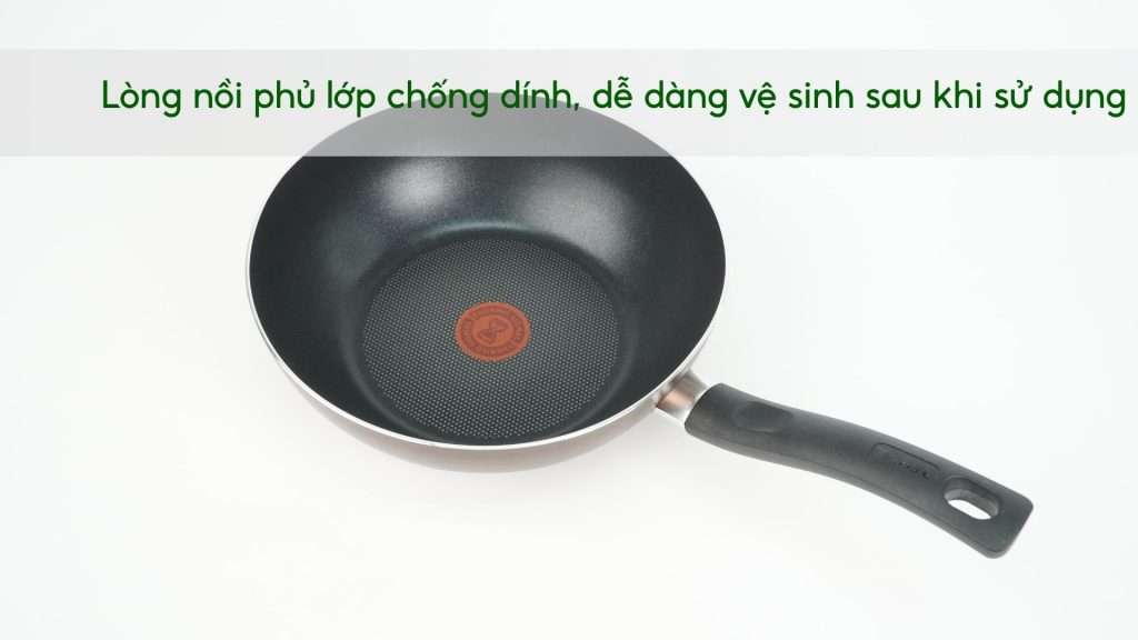 Chảo sâu lồng Tefal Day By Day 24cm G1436405 Lòng nồi phủ lớp chống dính, dễ dàng vệ sinh sau khi sử dụng