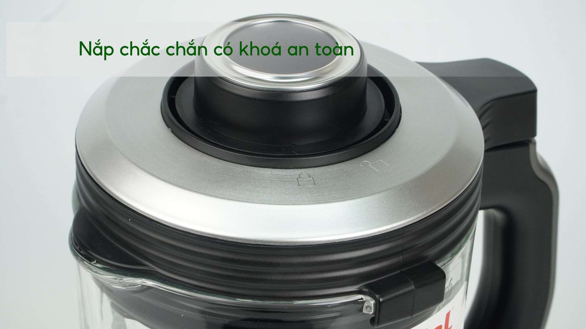 Máy Xay Sinh Tố Làm Sữa Hạt Tefal BL985A31 – 1300 Nắp chắc chắn có khoá an toàn