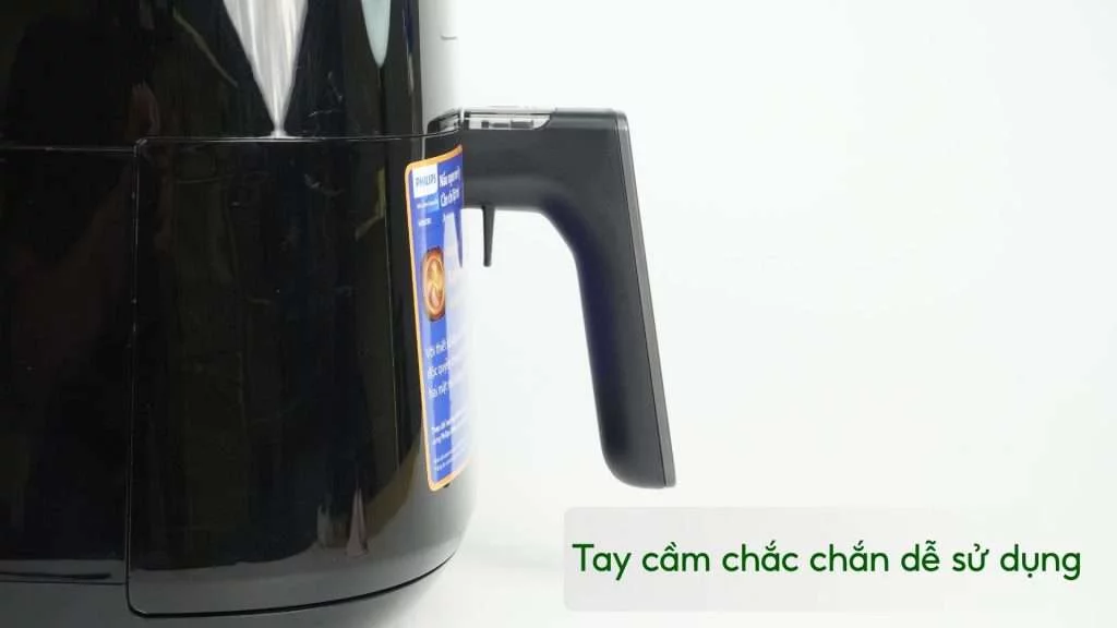 Nồi chiên không dầu PHILIPS HD9280_90_Đen Tay cầm chắc chắn dễ sử dụng