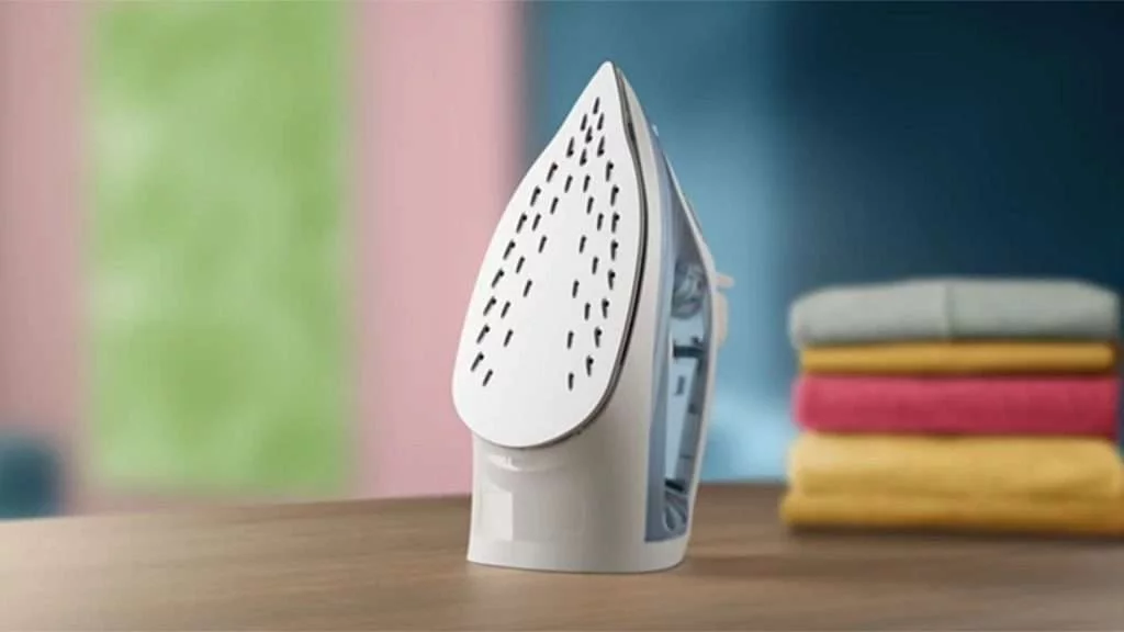 Bàn ủi hơi nước Philips DST2010_20 - Trọng lượng nhẹ, tiện lợi