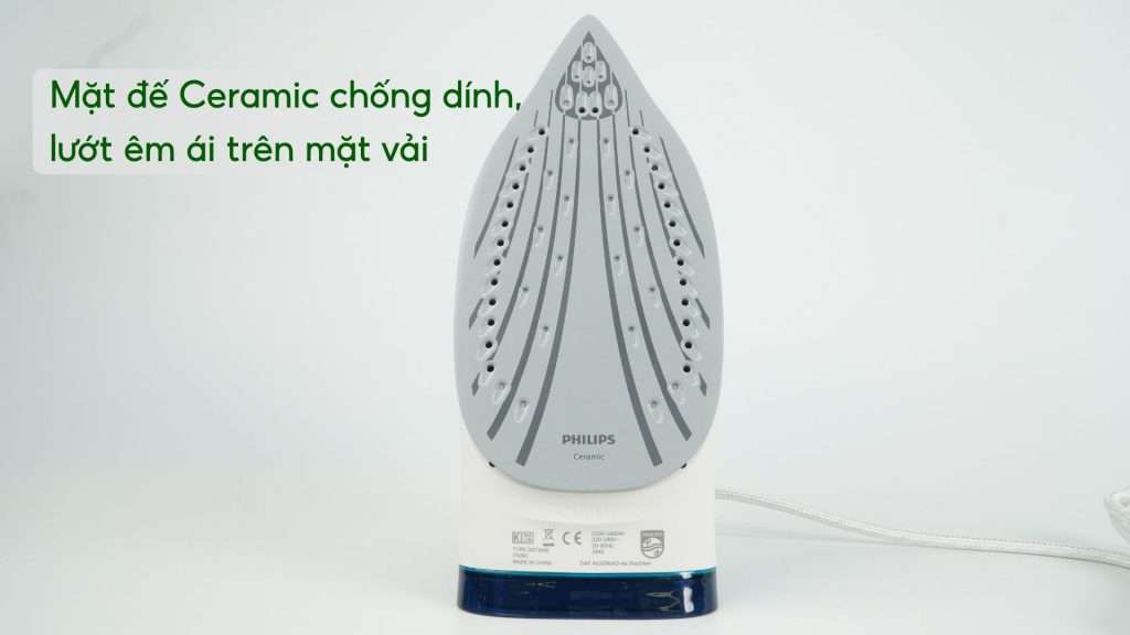 Bàn ủi hơi nước Philips DST3040_70 Xanh dương Mặt đế Ceramic chống dính, lướt êm ái trên mặt vải