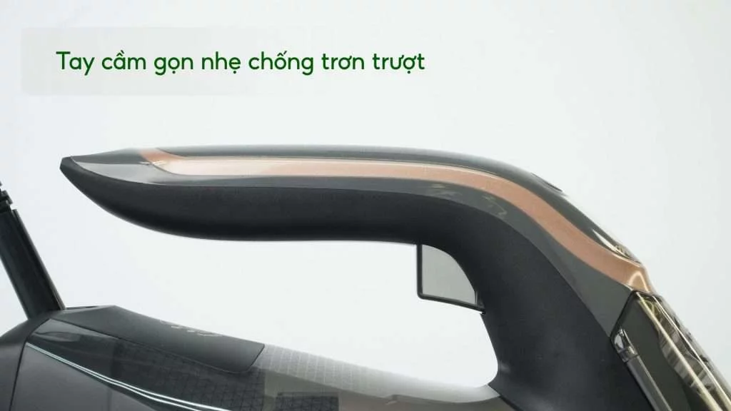 Bàn ủi hơi nước Philips DST8041_80 Đen và vàng đồng Tay cầm gọn nhẹ chống trơn trượt