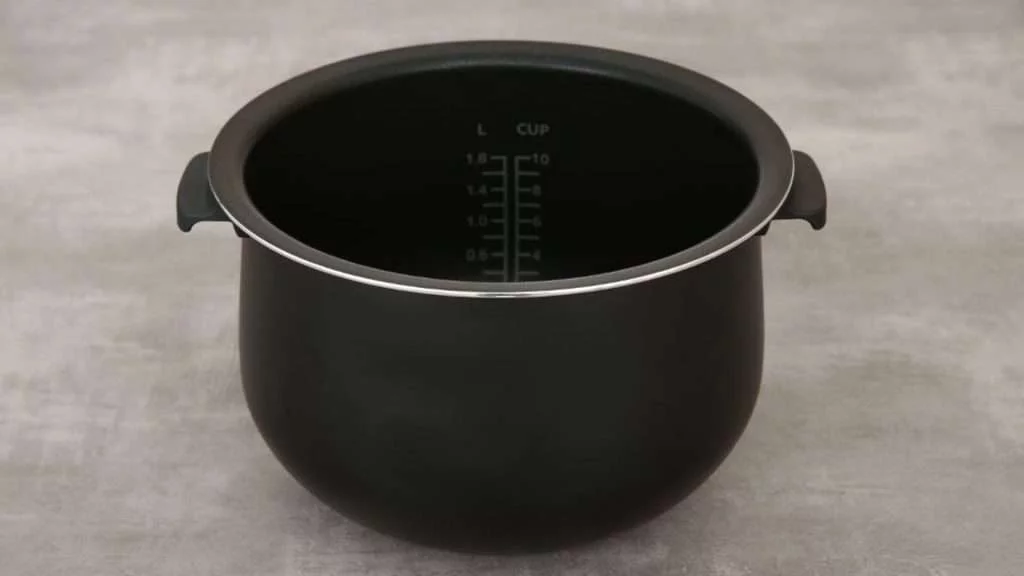 Nồi cơm điện PHILIPS HD3212_32 - Lòng nồi niêu bằng nhôm 5 lớp dày 2 mm