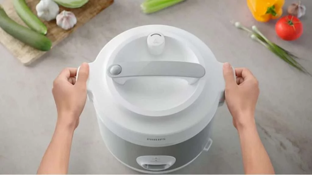 Nồi cơm điện tử PHILIPS HD3008_30 - Thiết kế quai cầm dễ di chuyển