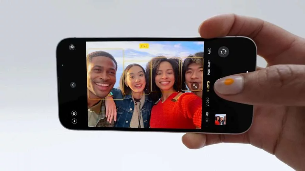 Tính năng camera trước của iPhone 16e