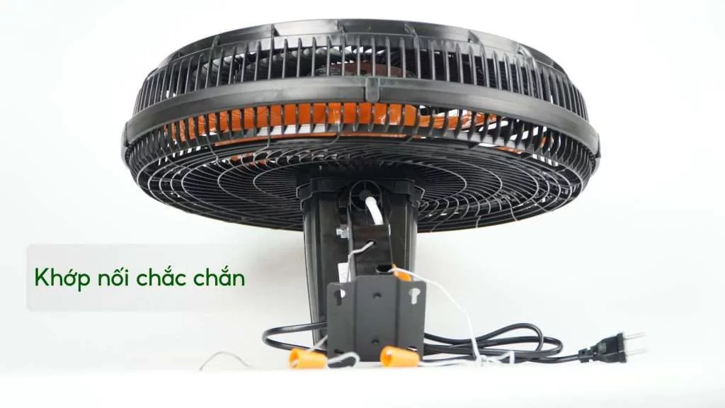 Quạt Treo Asiavina Turbo Plus VY637892 90W Đen Khớp nối chắc chắn
