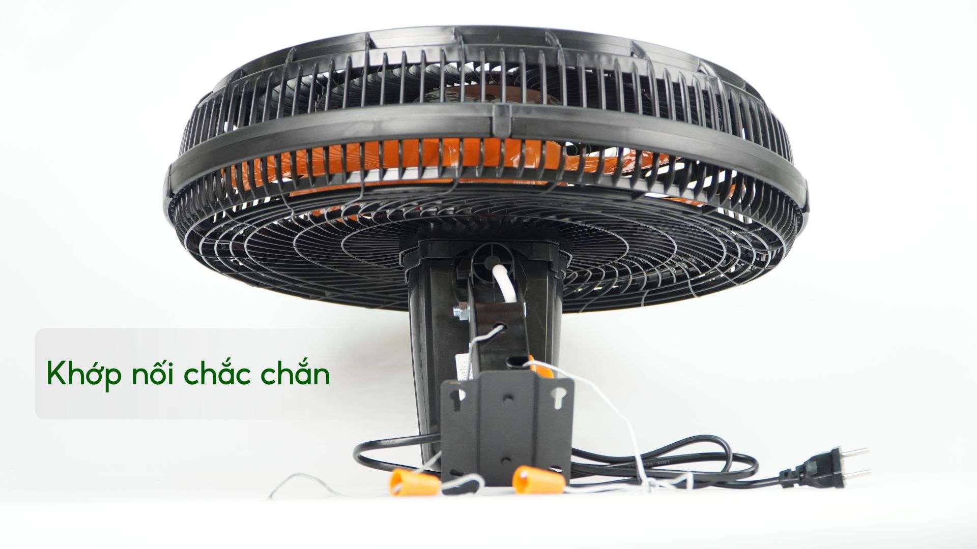 Quạt Treo Asiavina Turbo Plus VY637892 90W Đen Khớp nối chắc chắn
