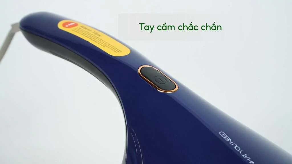 Máy hút bụi đệm giường DEERMA CM818 Tay cầm chắc chắn