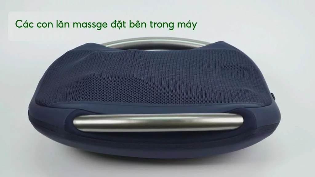 Máy massage lưng Philips PPM4501 Các con lăn massge đặt bên trong máy
