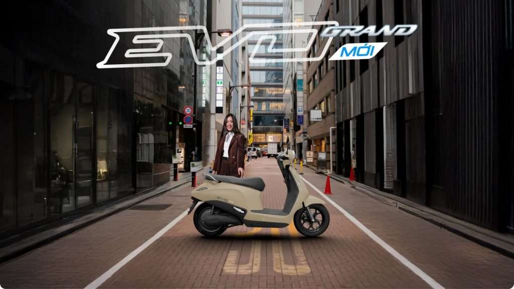 VinFast ra mắt xe máy điện Evo Grand 262km_lần sạc